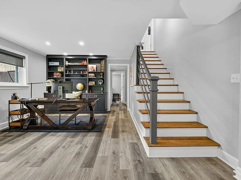 360 Elden Dr — Photo 28