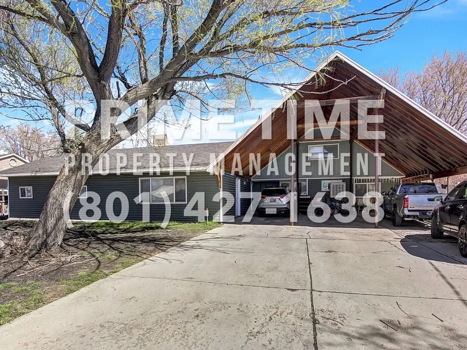 1940 N 900th St W