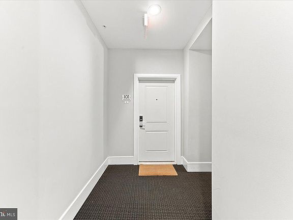 3rd image of 537 Apple St #101