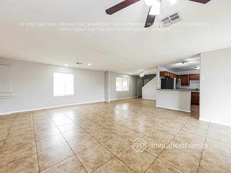12621 N 37th Dr — Photo 7