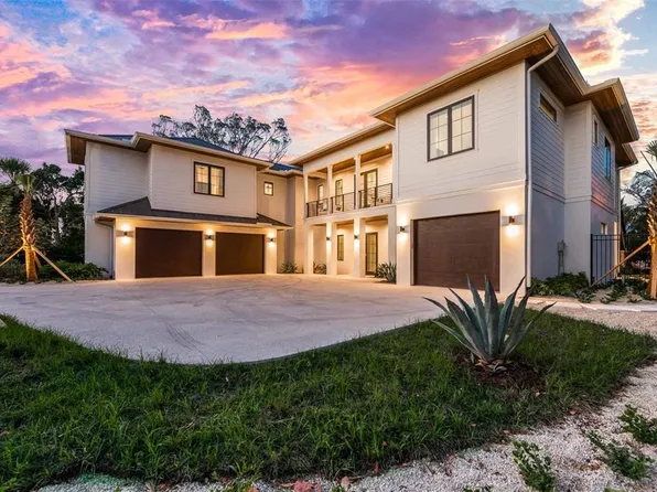 24 Polk Dr N, Sarasota, FL 34236