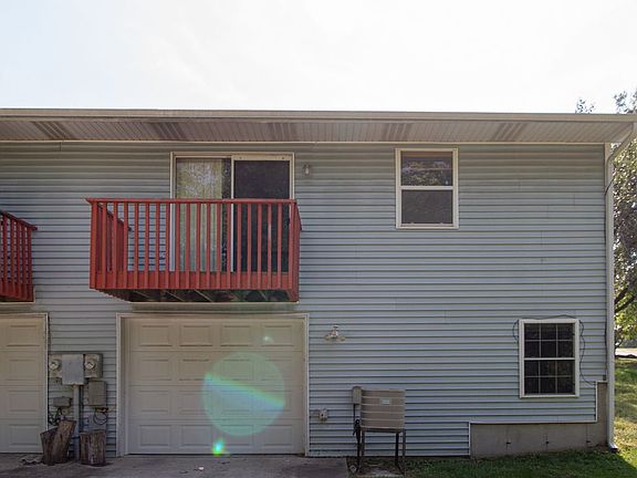 3rd image of 1081 S Roseta Ave #1083