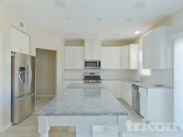 2920 Cherry Point Ln — Photo 4