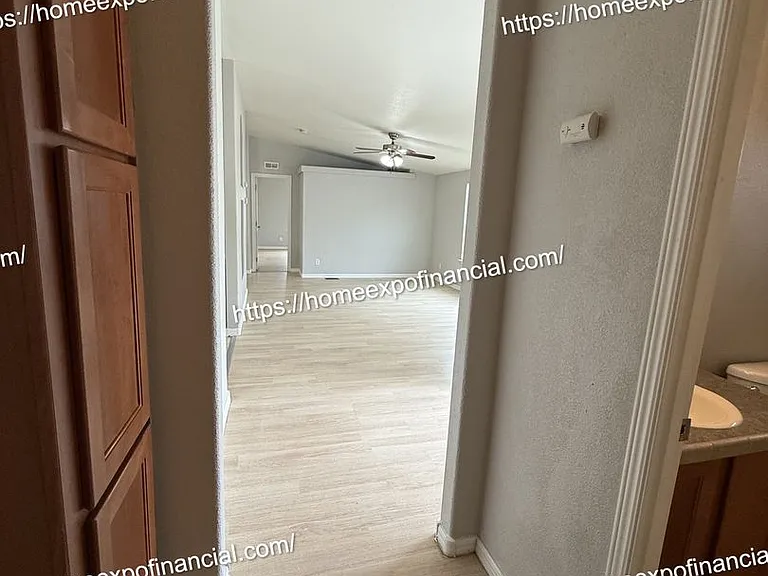 26590 Franklin Ave — Photo 19