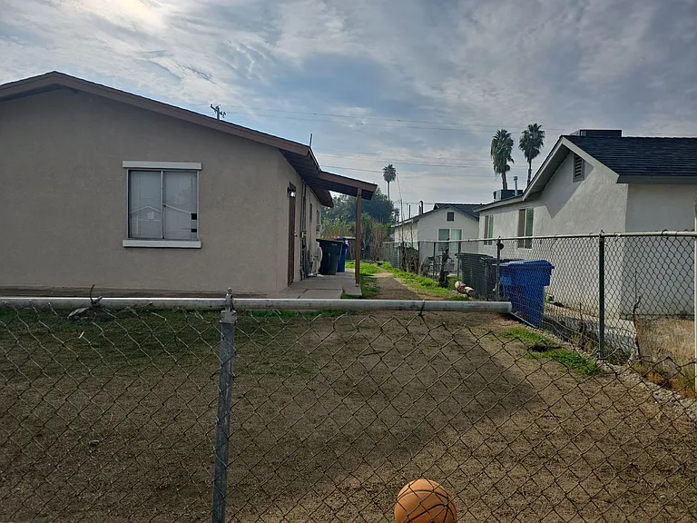 1233 Jeffrey St — Photo 18