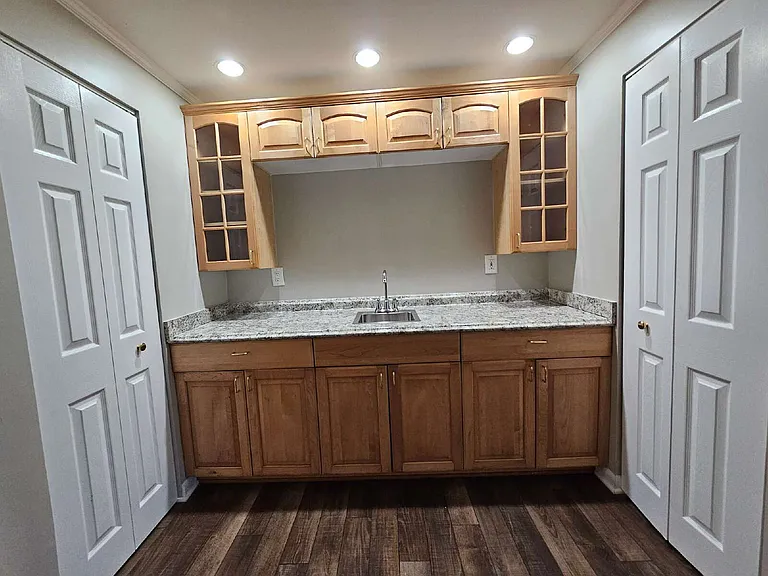591 E Long Lake Rd — Photo 31