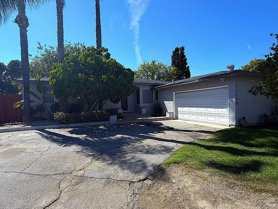 11009 Danube Ave