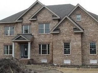 404 Foxcroft Ct, Chesapeake, VA 23322