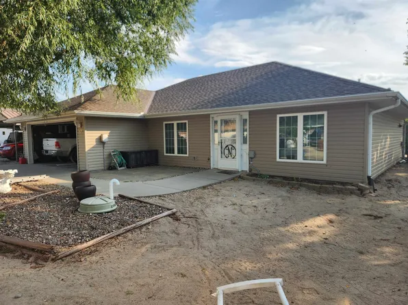 58 W Sandy Ridge Rd, Columbus, NE 68601