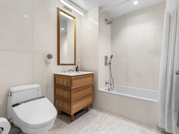 37-14 34th Street image 5 of 24