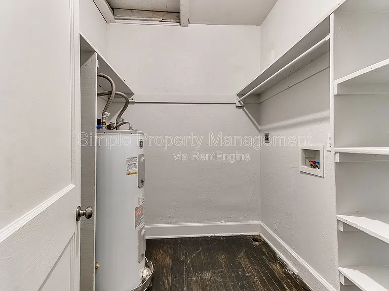 946 East Dr — Photo 18