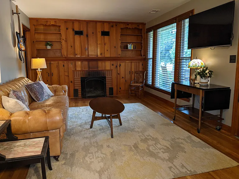1023 Mitchell Rd — Photo 3