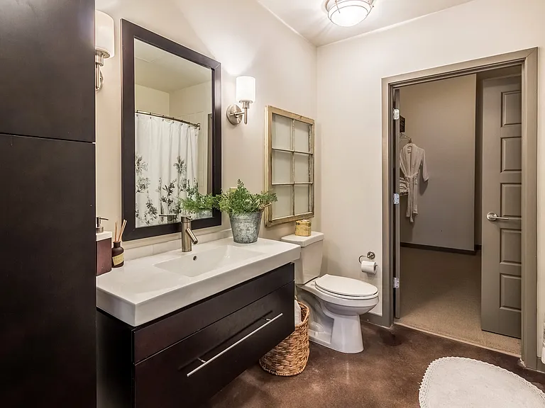 Vista Germantown — Photo 24