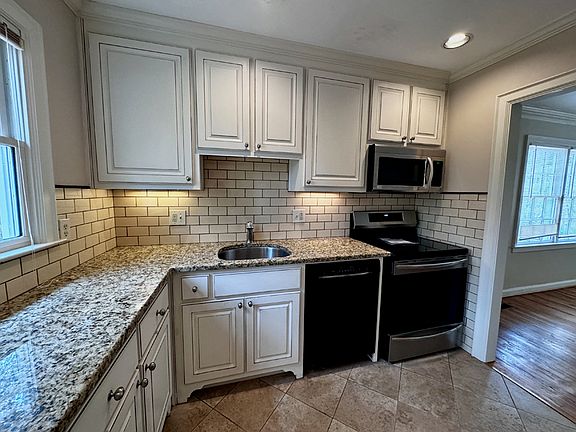 5th image of 1387 Midview Dr