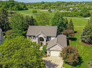 7929 S Legend Creek Ct, Franklin, WI 53132