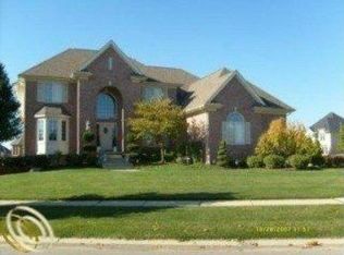 48519 Binghampton Dr, Northville, MI