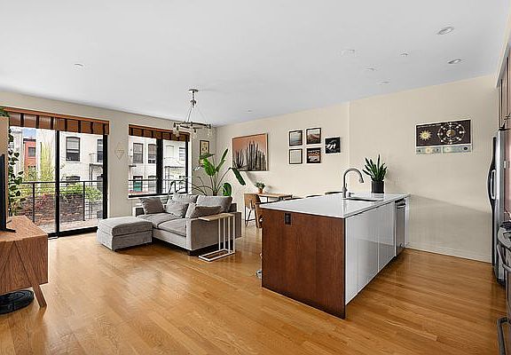 3rd image of 727 Prospect Pl #2B