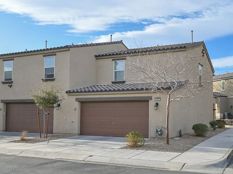 5202 Dubris Dr — Photo 42