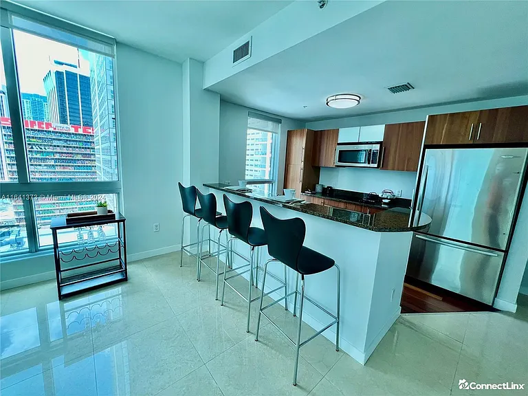 300 S Biscayne Blvd #1701 — Photo 6