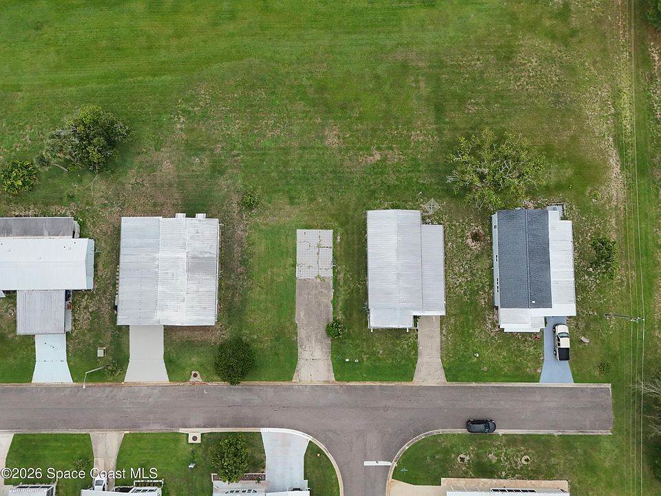 2nd image of 5004 Santa Anna Ave