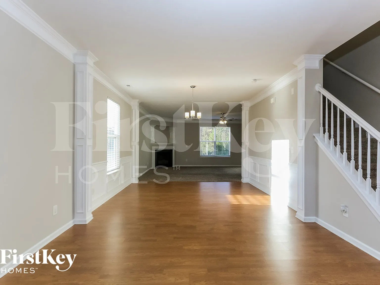 3 bed, 2.5 bath, 2498 sqft, $2,430 — Photo 2