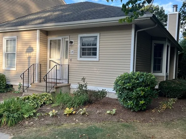 6 The Hamlet APT H, Enfield, CT 06082