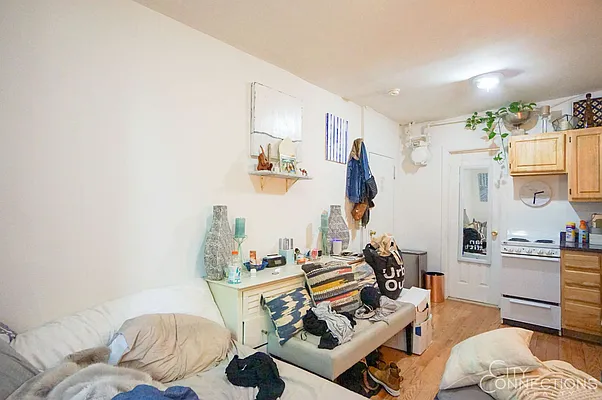 Rented by City Connections Realty | media 26