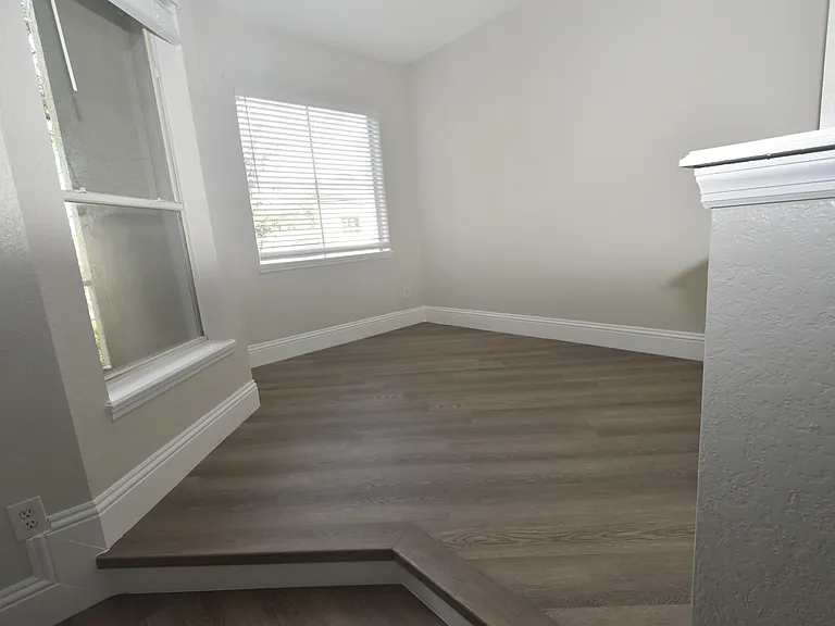 609 Island Place Way — Photo 6