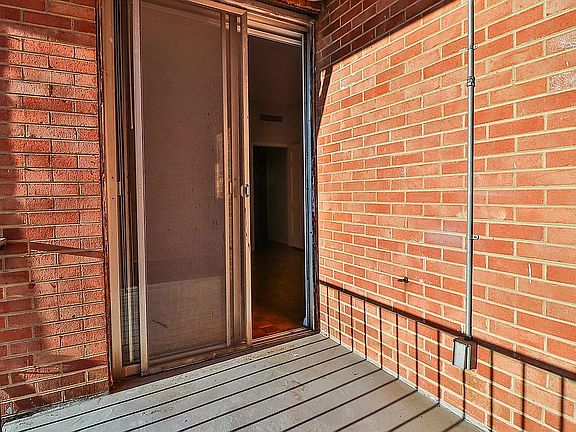 5th image of 1400 Kenesaw Ave Building 13N-1E