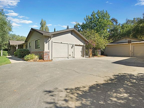 4th image of 5940 Hoffman Ln