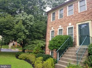 2869 Sutton Oaks Ln, Vienna, VA 22181