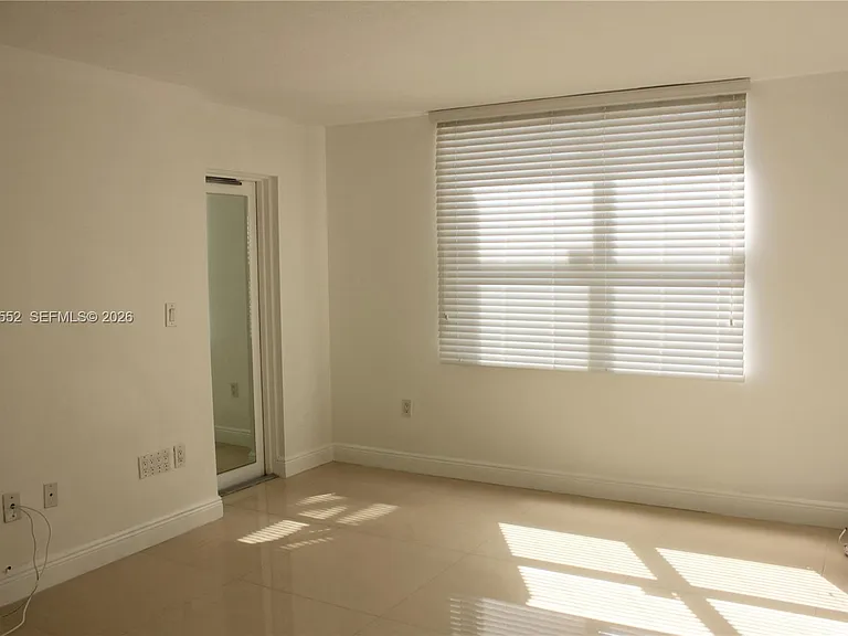 2333 Brickell Ave #1004 — Photo 17