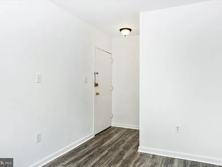 12202 Braxfield Ct #16/228 — Photo 4