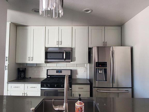 Modern kitchen appliances