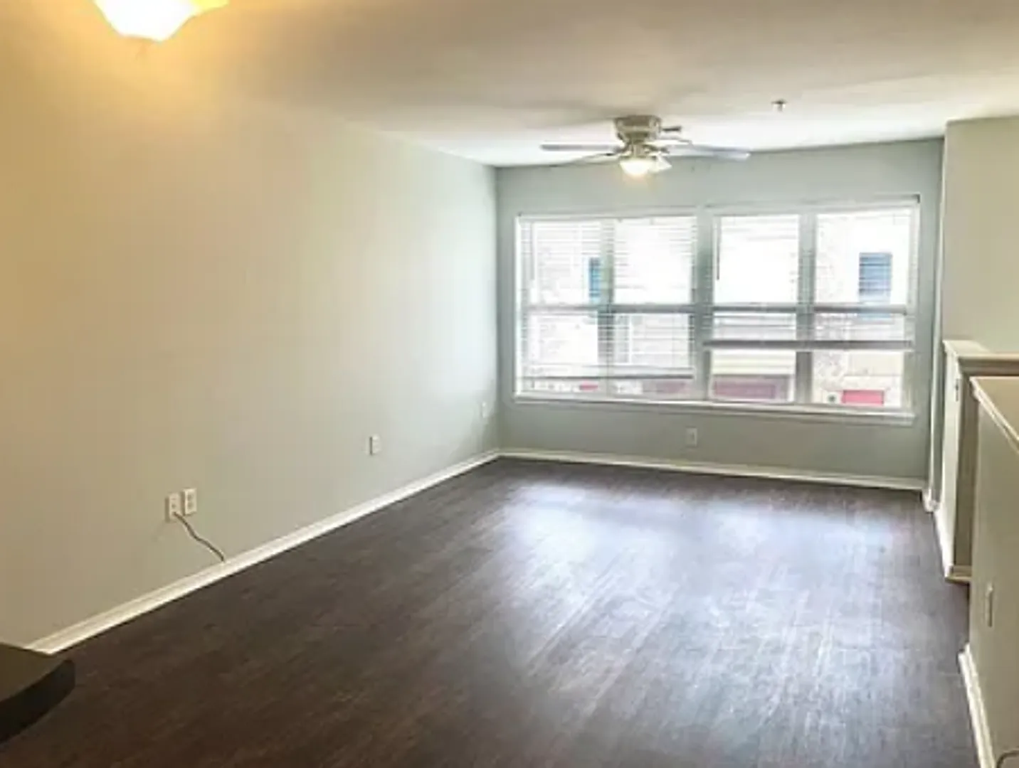 2 Bed/2.5 Bath Townhouse off Razorback Greenway — Photo 3