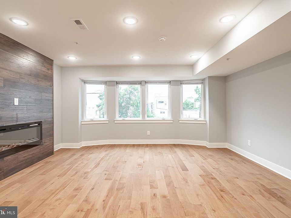 1st image of 1501 N Bailey St APT 3