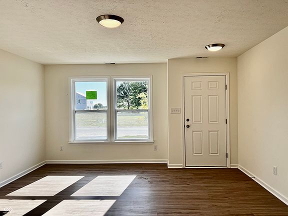 4th image of 2329 N Liberty Lakes Dr