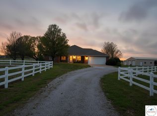 1379 NW Highway M, Clinton, MO 64735