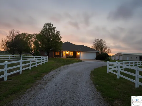1379 NW Highway M, Clinton, MO 64735