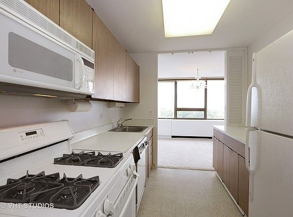 4th image of 2800 N Lake Shore Dr APT 1101