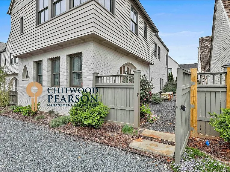 385 Sage Ln — Photo 1