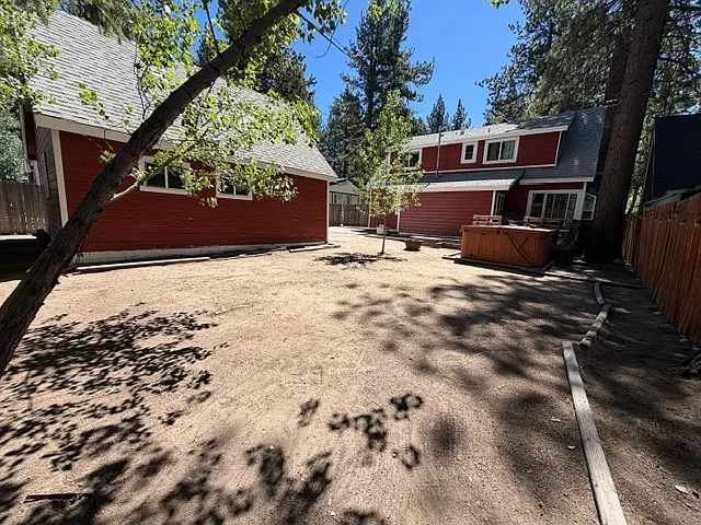 2265 Arizona Ave — Photo 2