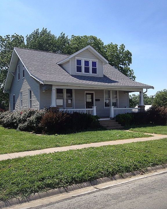 2nd image of 117 Locust St