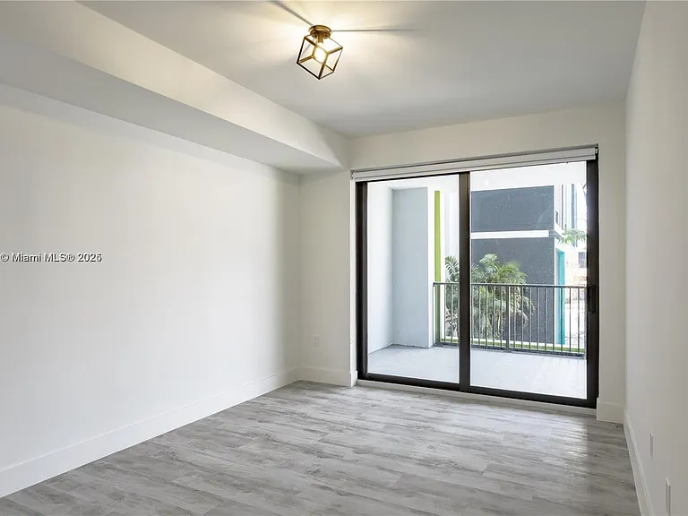 4400 Sunrise Blvd #T1 — Photo 6