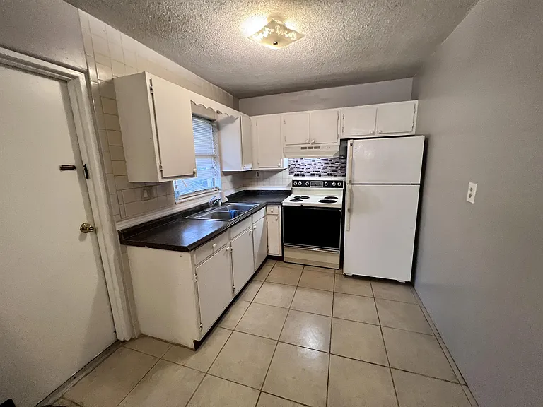 311 Francis Dr #2 — Photo 54