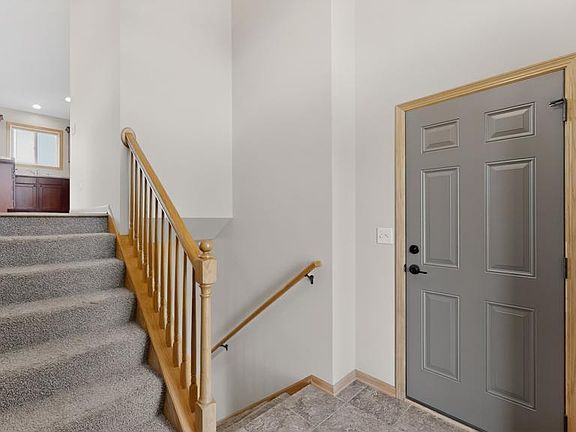 5th image of 4024 Stone Point Dr NE