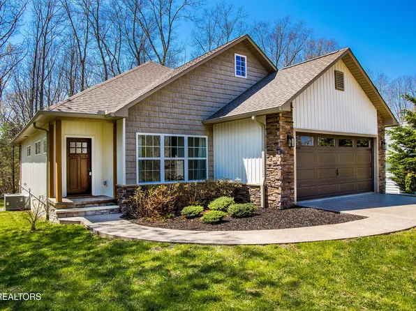 15 Hickory Cove Ln, Fairfield Glade, TN 38558