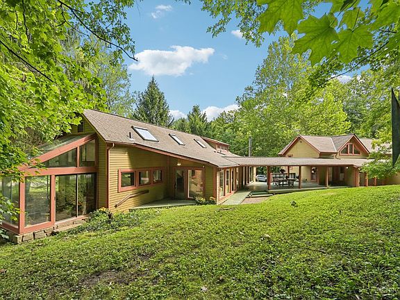 4th image of 3168 Pond Run Rd