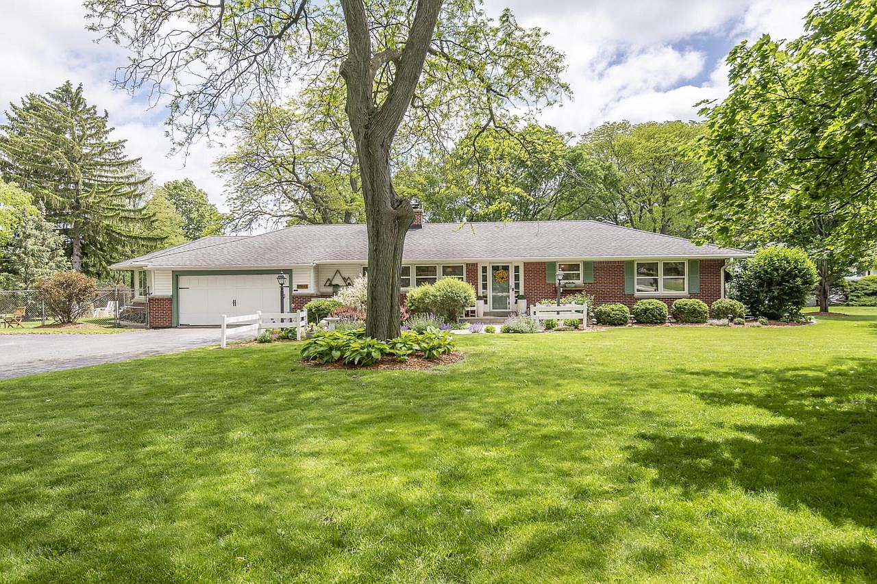 17845 Alta Louise PARKWAY, Brookfield, WI 53045 Zillow