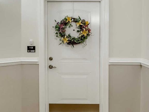 4th image of 901 Macphail Woods Xing APT 1D